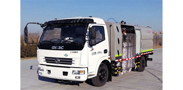 8吨洗扫车厂家简述扫地车车身抖动发生故障的前奏 您得注意哦